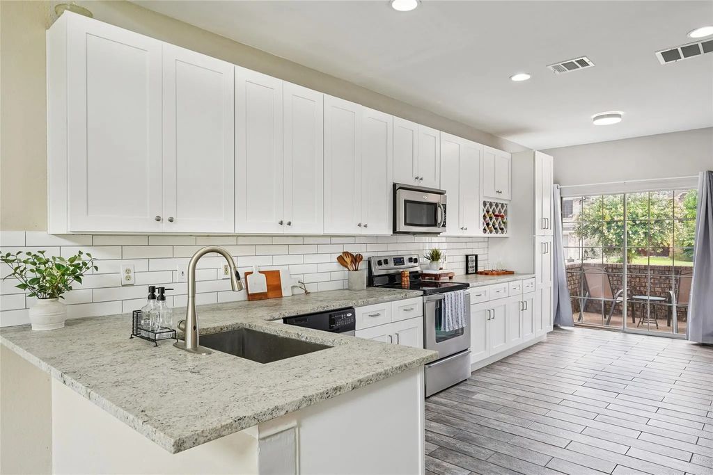 1209 Broken Arrow Trail, Carrollton