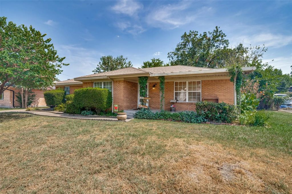 808 Branch Drive, Garland