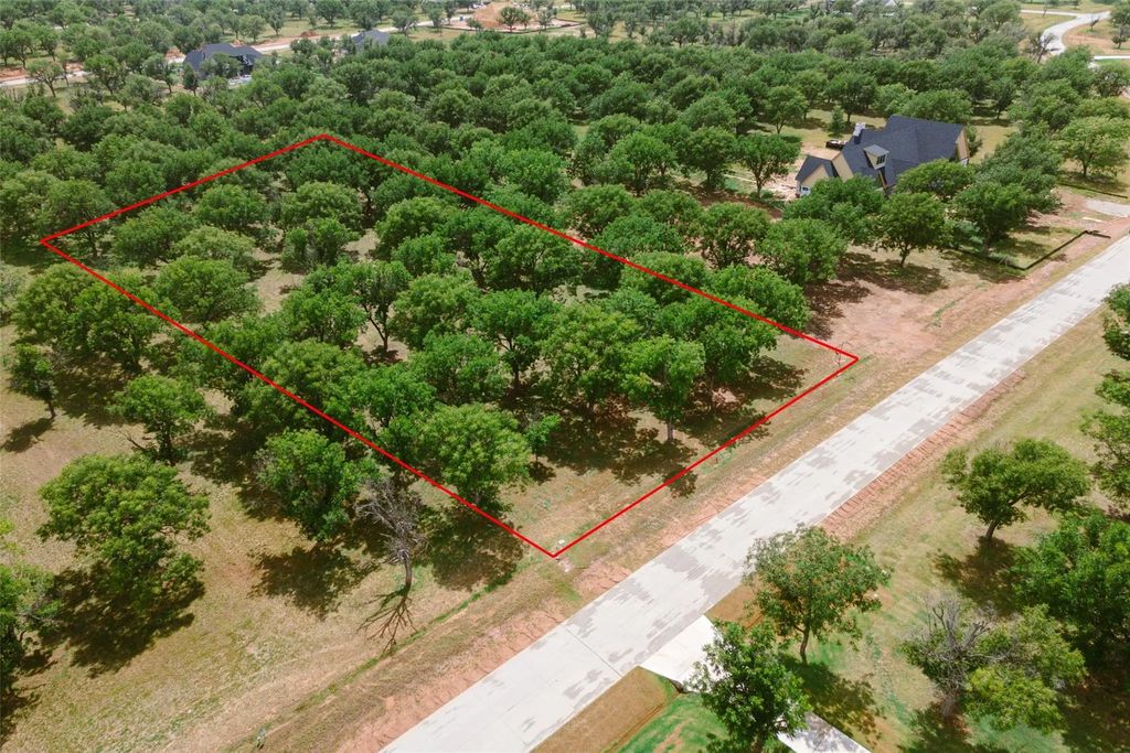 2161 E Landings N, Granbury