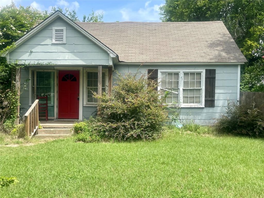 718 Houston Street, Sulphur Springs