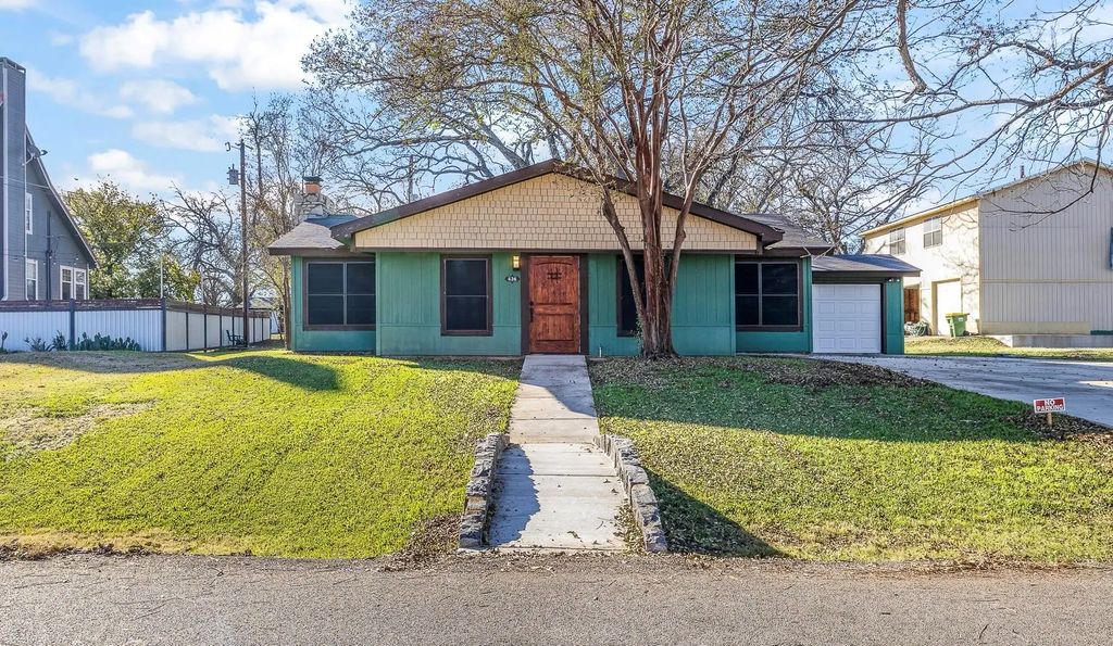 436 E El Camino Real, Weatherford