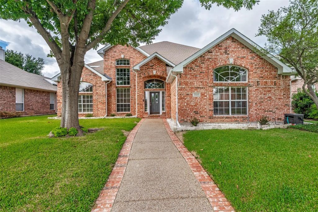 5820 Willow Wood Lane, Dallas