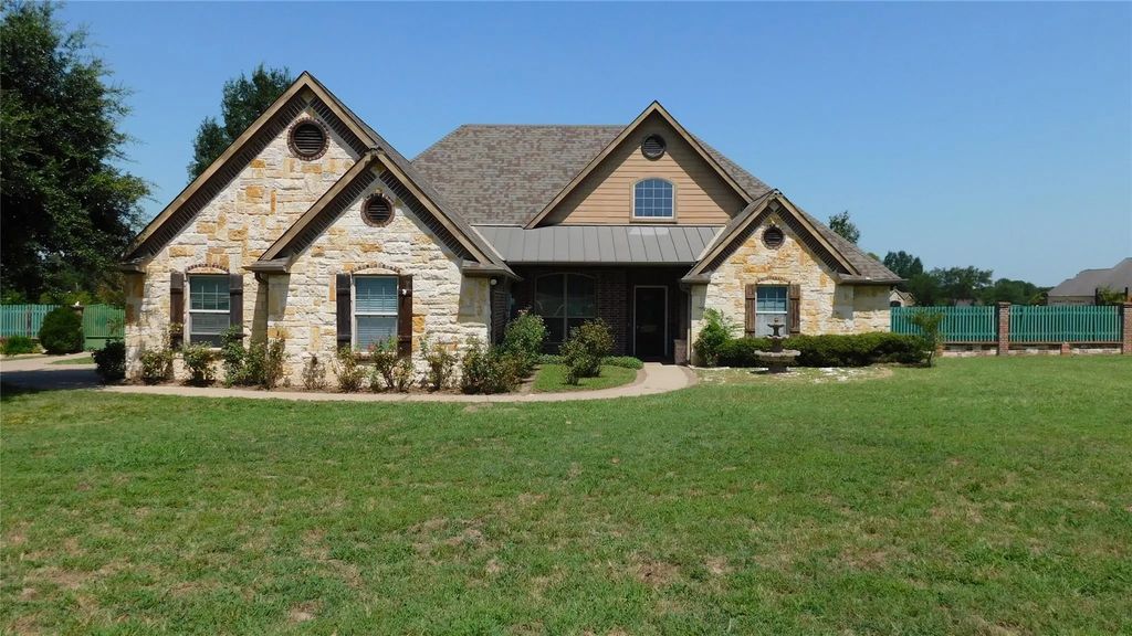 113 Lake Meadow Boulevard, Canton