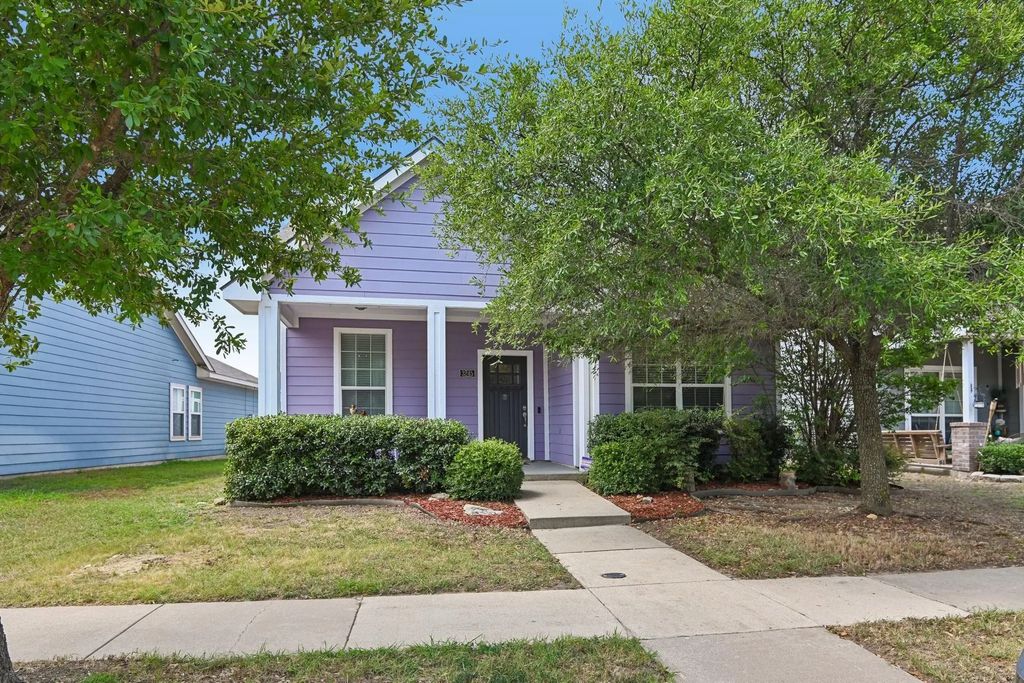 3245 Mint Springs Street, Fort Worth