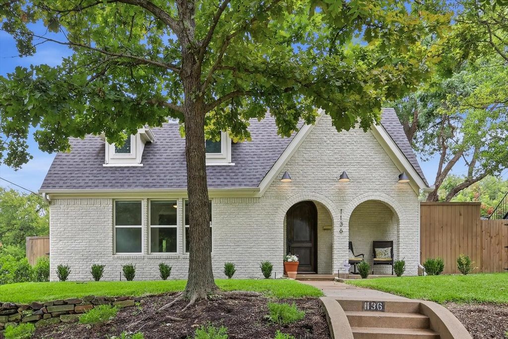 1136 Woodlawn Avenue, Dallas