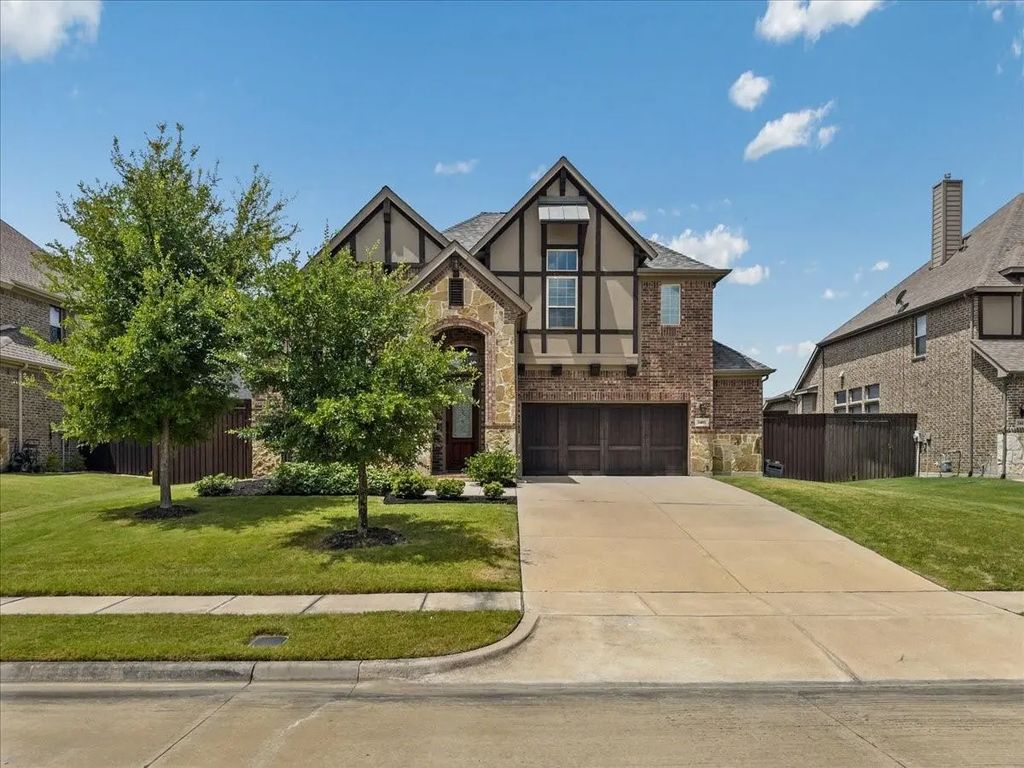 3401 Willow Brook Drive, Mansfield