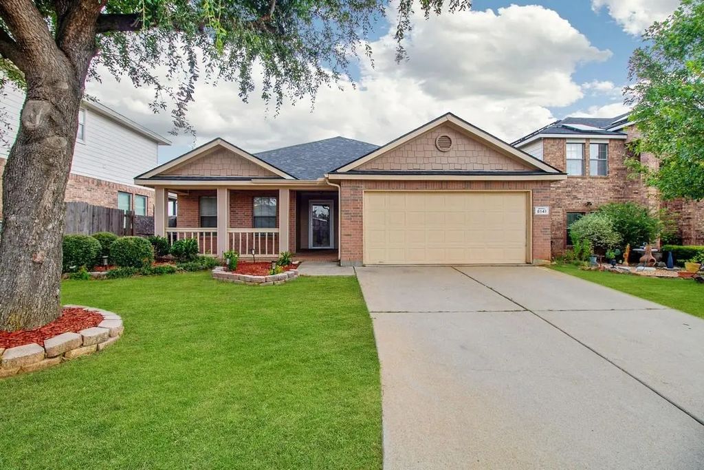 8141 Plateau Drive, Fort Worth