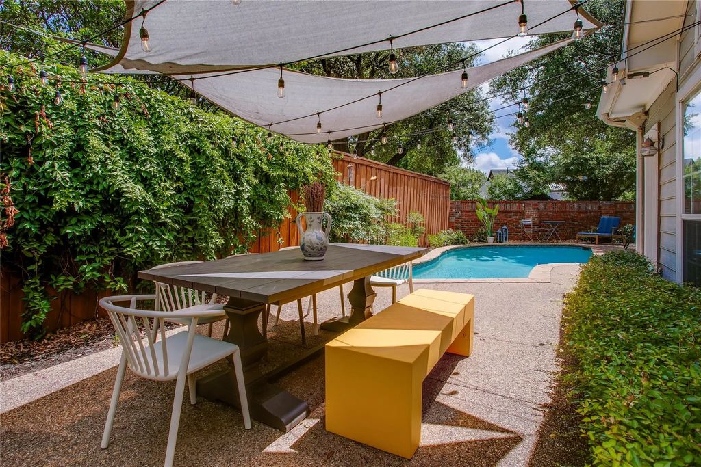 14628 Dickenson Court, Addison