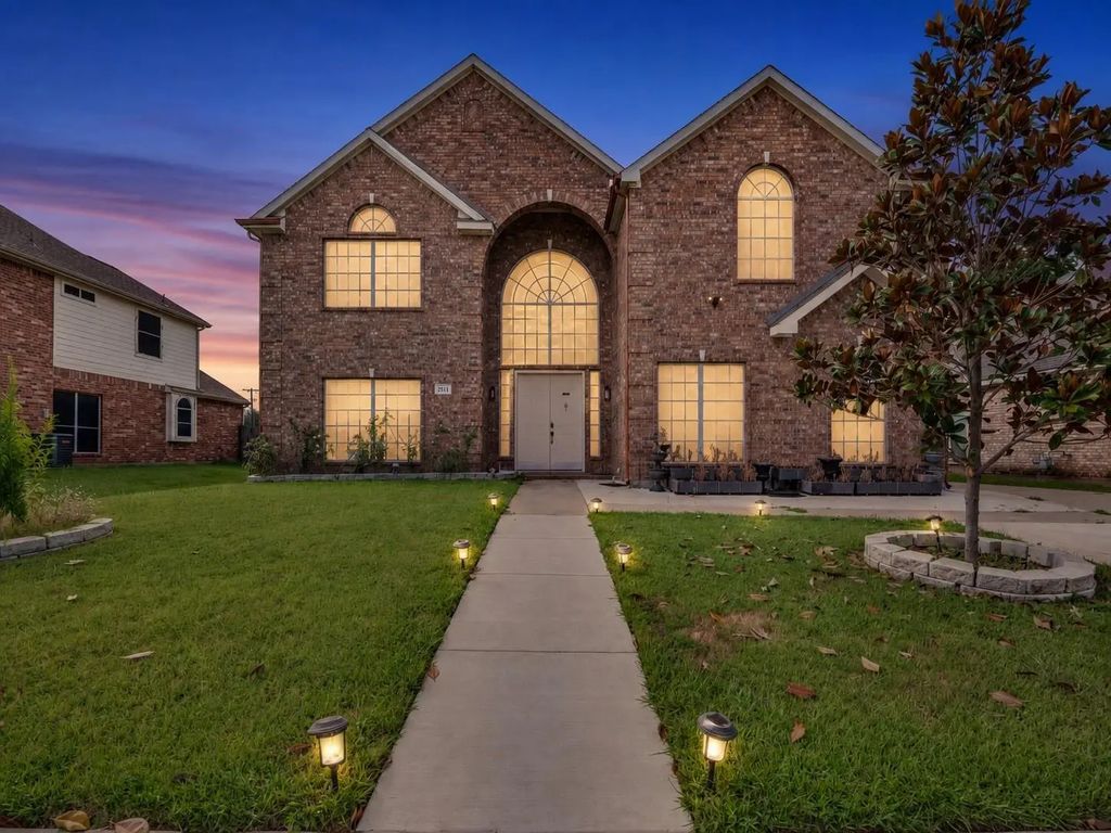 2811 Gillespie Lane, Grand Prairie