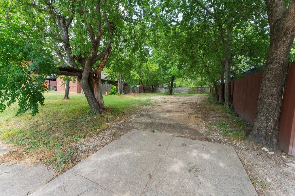 502 Rayenell Avenue, Dallas