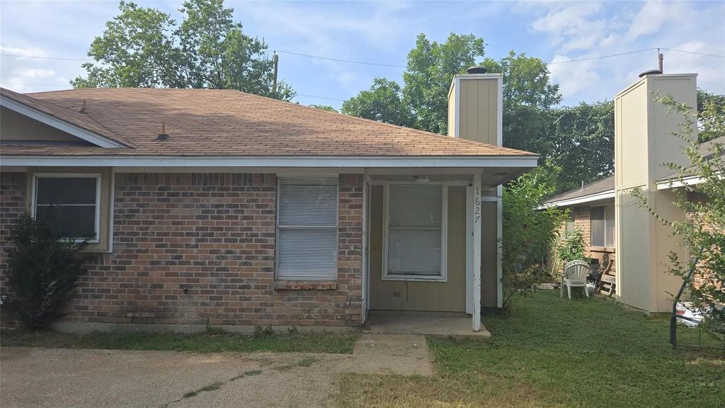 1627 Windsong Lane, Irving