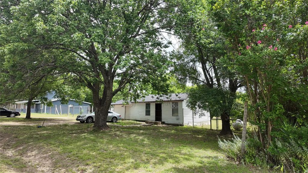 327 S Overlook Drive, Red Oak