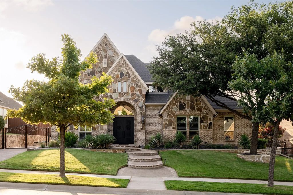 2312 Maidens Castle Drive, Lewisville