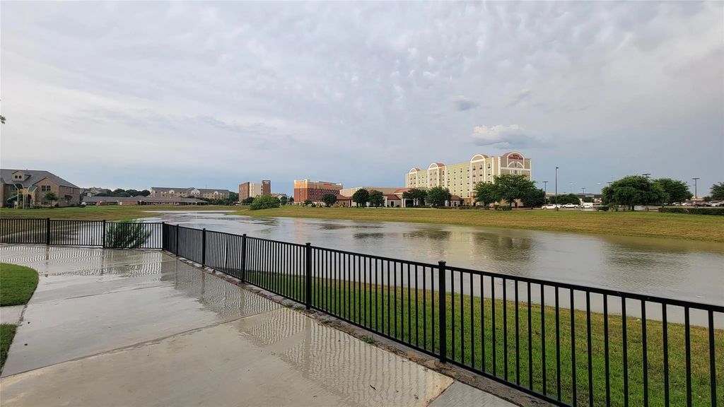 2739 Levee Lane, Lewisville
