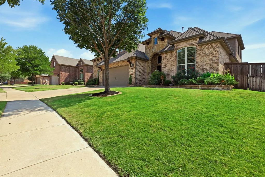 12909 Grandstand Way, Fort Worth