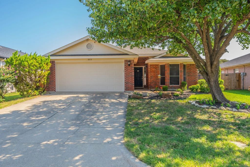 1813 Canyon Ridge Street, Fort Worth