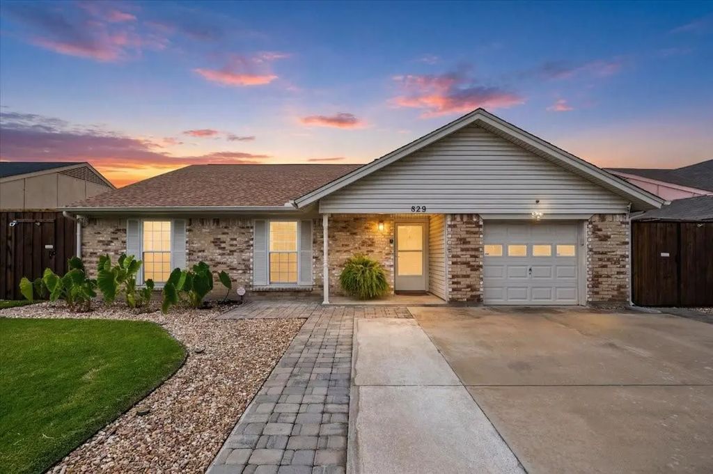 829 W Crossland Boulevard, Grand Prairie