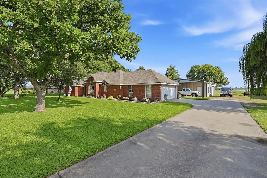 522 Preston Drive, Pottsboro