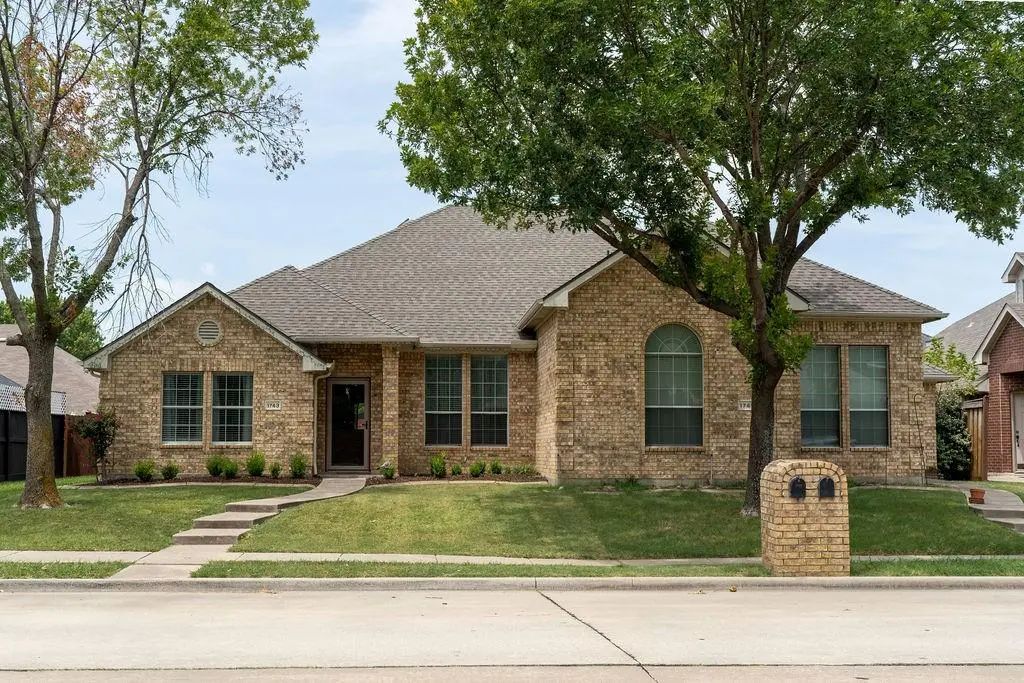 1743 Preston On The Lake Boulevard, Little Elm