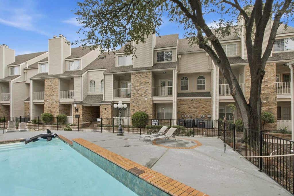 5325 Bent Tree Forest Drive 2245, Dallas