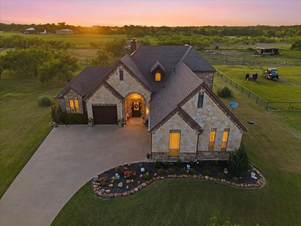 5062 White Pine Drive, Royse City