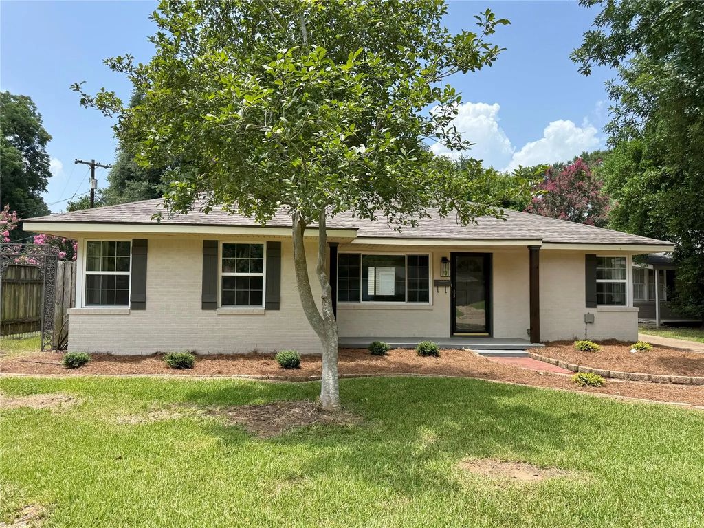 3738 Madison Park Boulevard, Shreveport