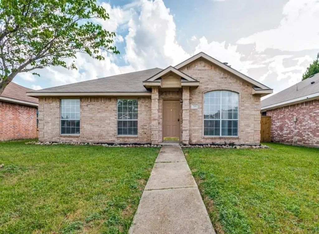 709 Catalina Drive, Lancaster