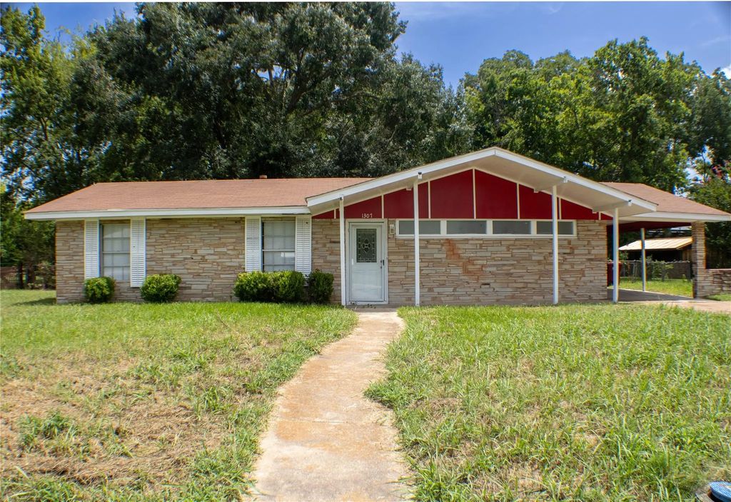 1307 S Delaware Street, Clarksville
