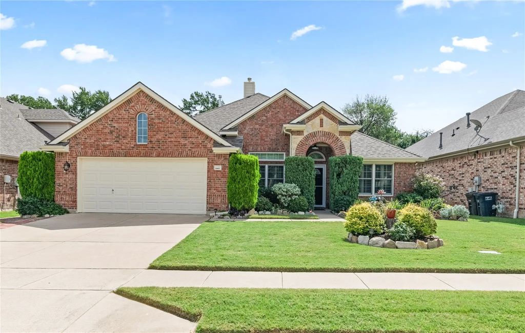 15664 Sweetpine Lane, Fort Worth