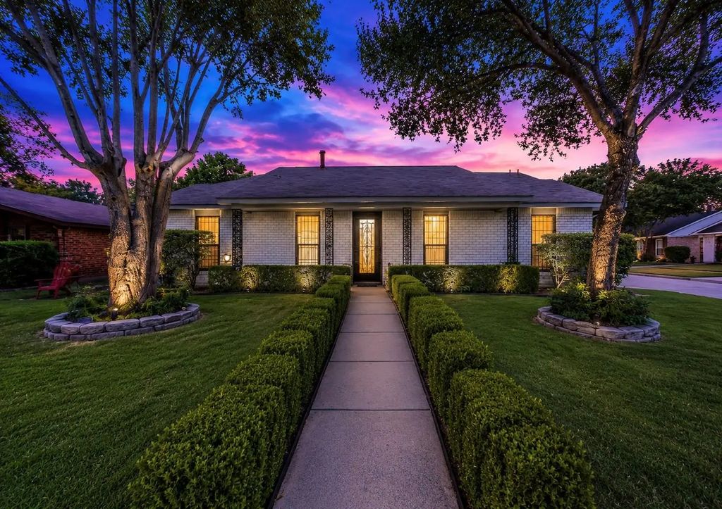 8633 Baumgarten Drive, Dallas