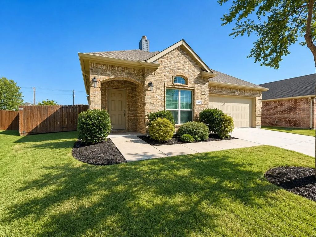 301 Hideaway Road, McKinney