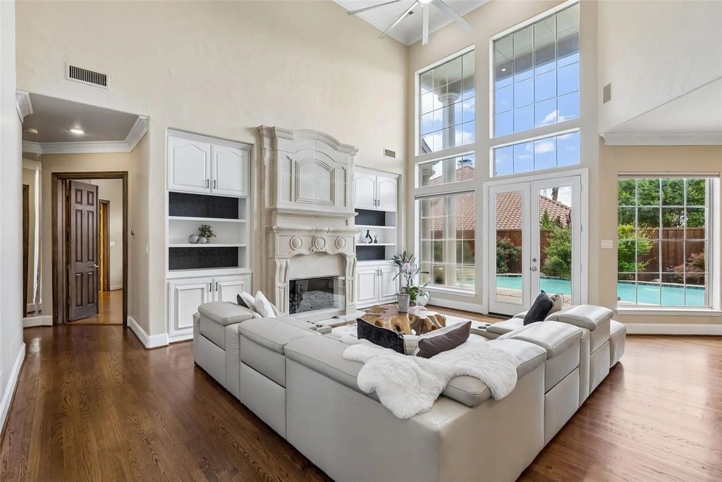 5315 Ambergate Lane, Dallas