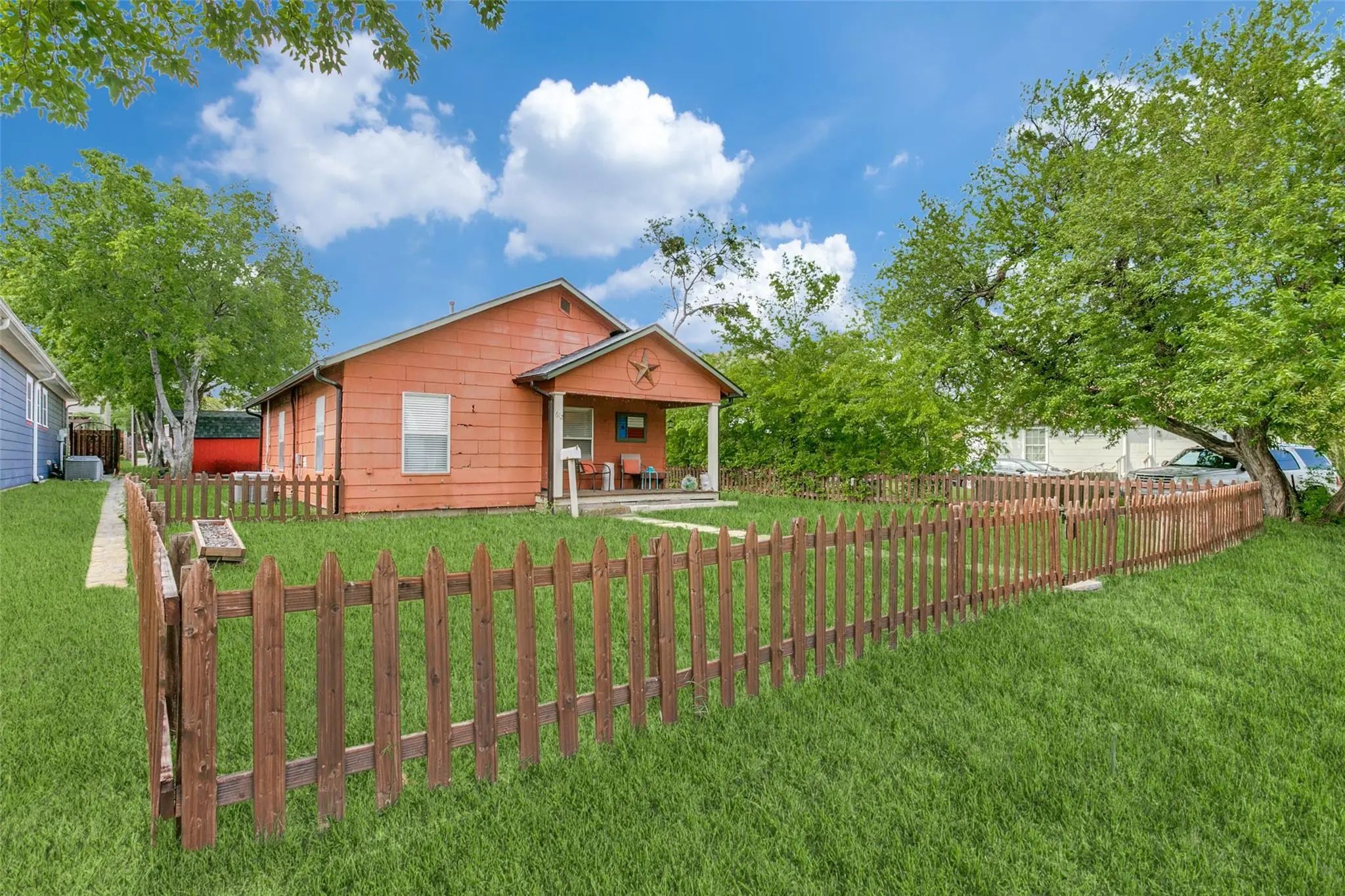 Photo of Listing #21335579