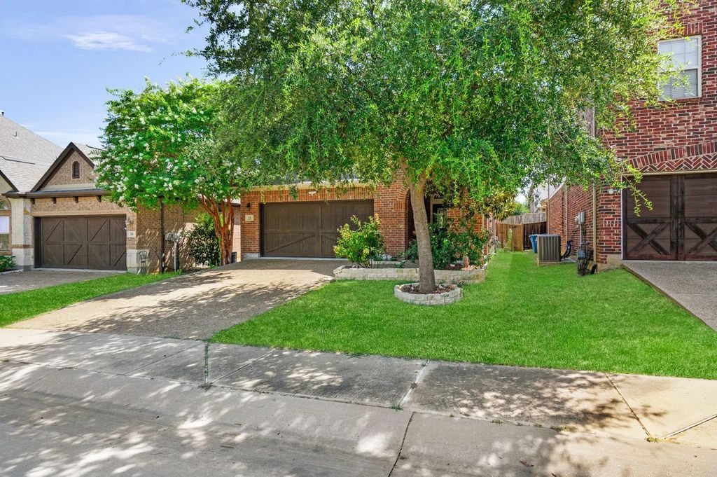 220 Sir Brine Drive, Lewisville