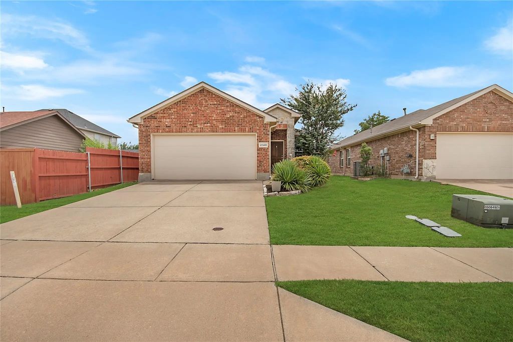 2140 Sweetwood Drive, Fort Worth