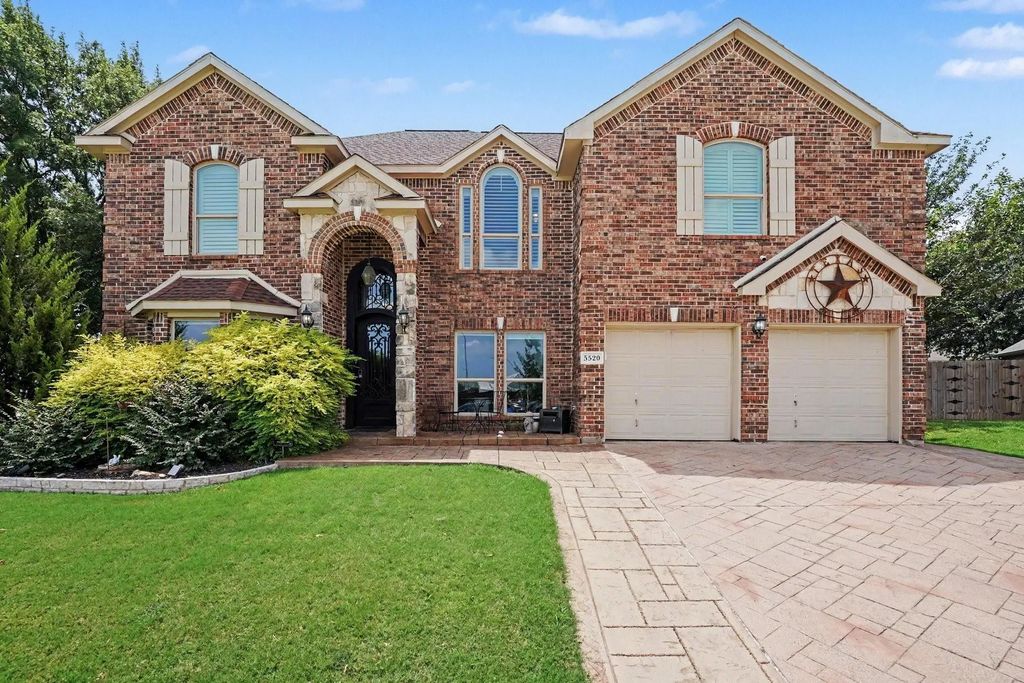 5520 Champlain Drive, Fort Worth