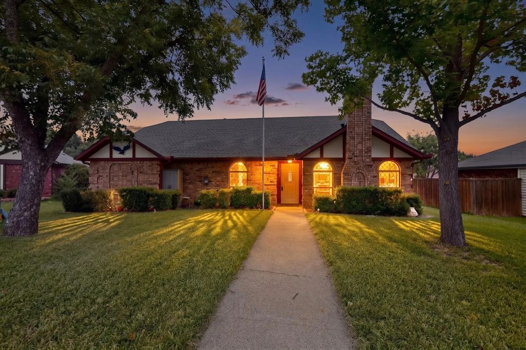 4902 Van Ness Street, Garland