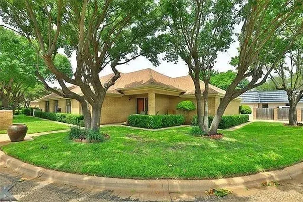 55 Surrey Square, Abilene
