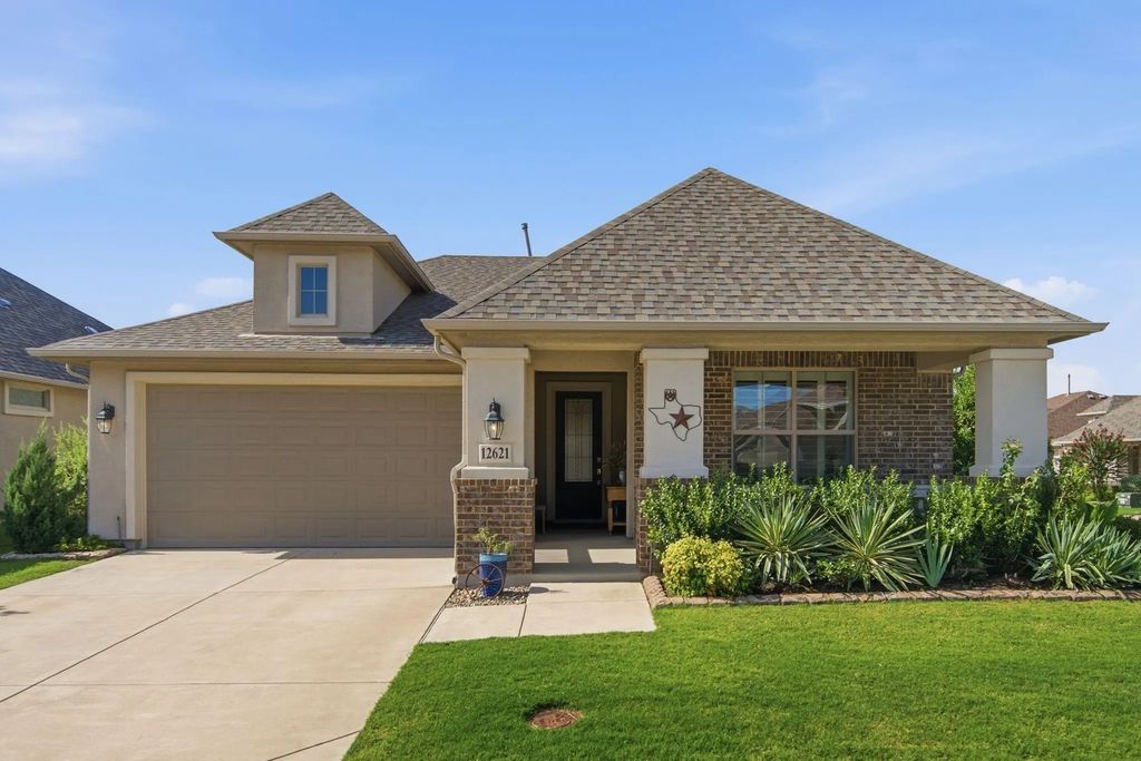12621 Gritstone Drive, Denton