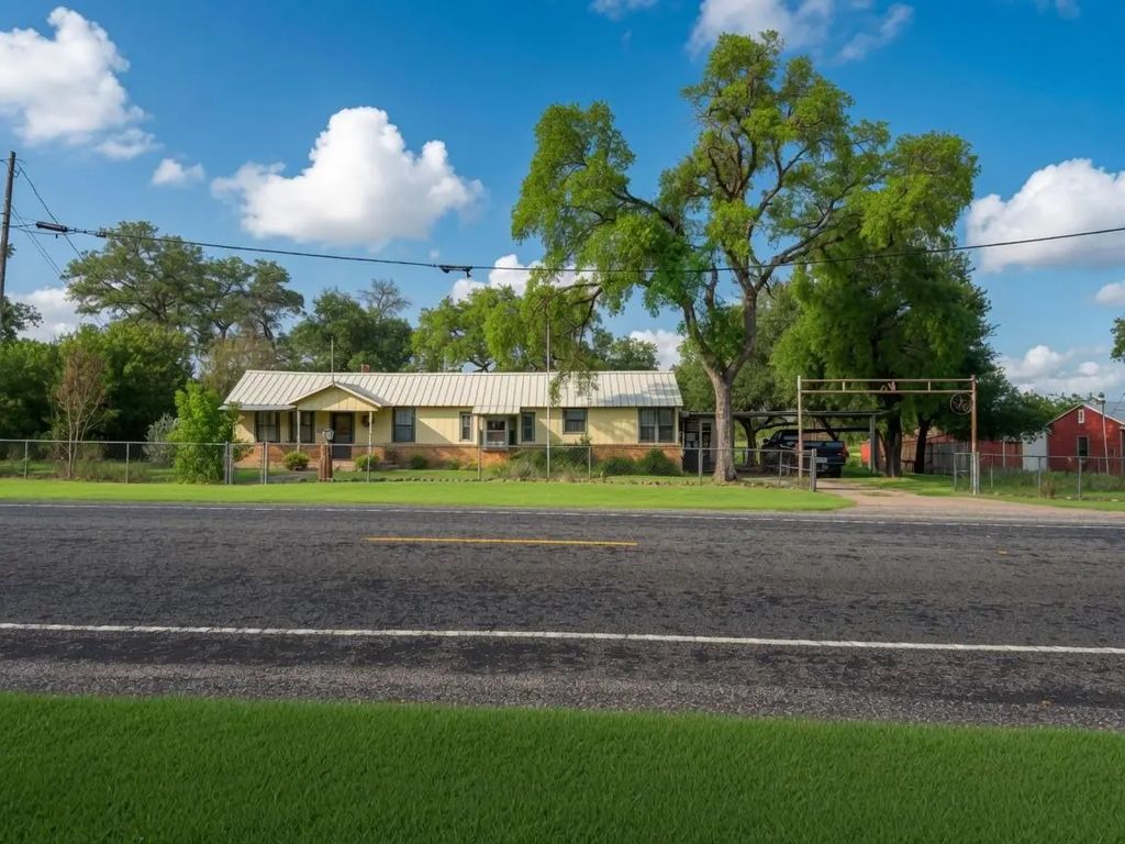 9014 5th Street, Crawford