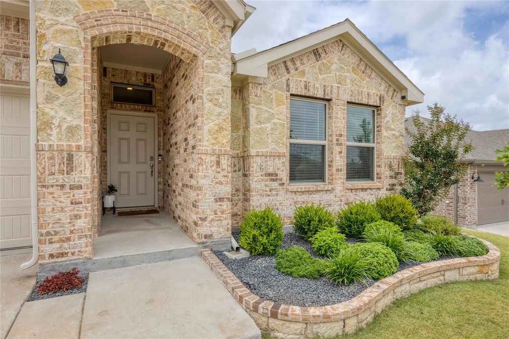 1825 Agarito Drive, Weatherford