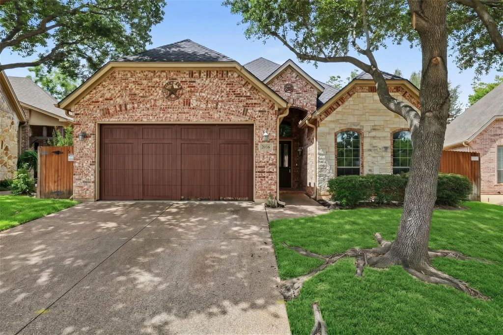 2016 Kodiak Court, Arlington