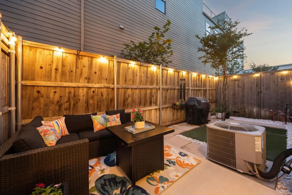 2715 Kimsey Drive 102, Dallas