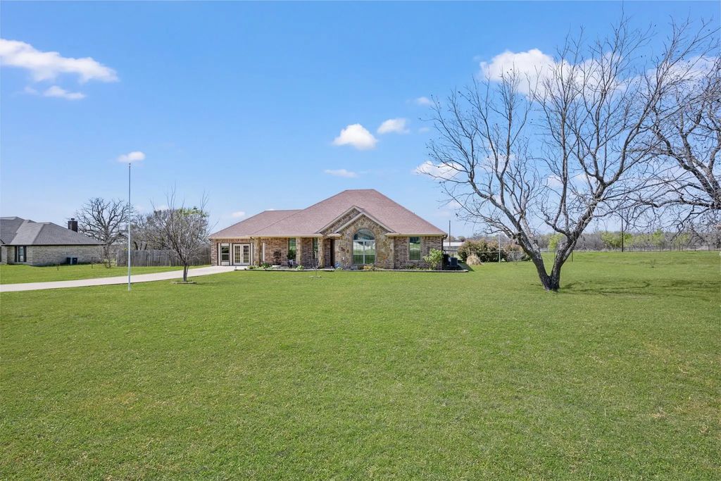 169 Savannah Drive, Weatherford