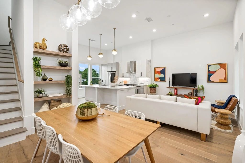 4208 Live Oak Street 105, Dallas