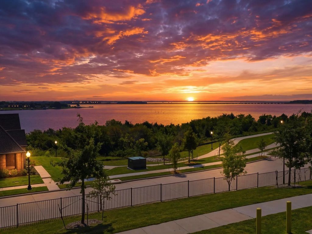2516 Ballaster Mews, Rowlett