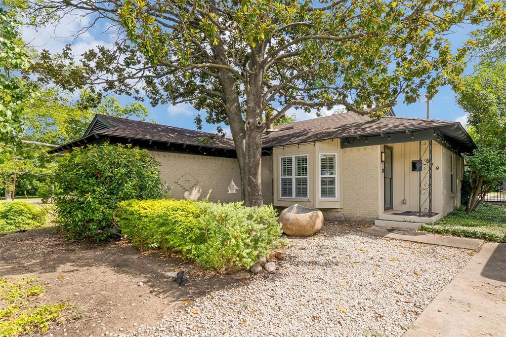 879 Peavy Road, Dallas