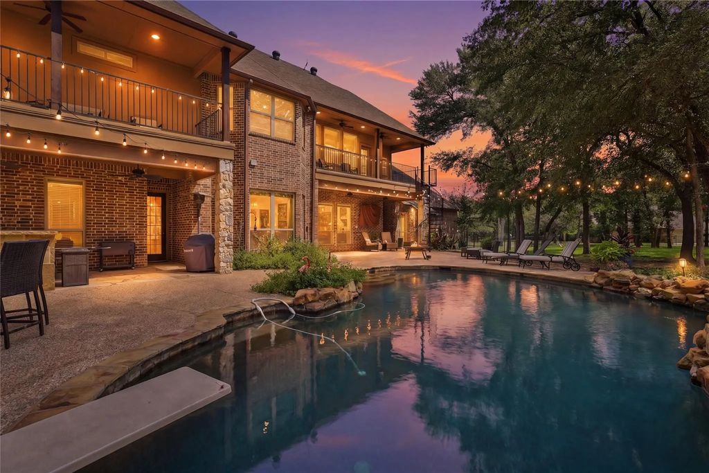 8220 Plum Creek Trail, Burleson