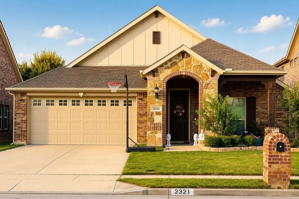 2321 Petunia Ln, Rowlett