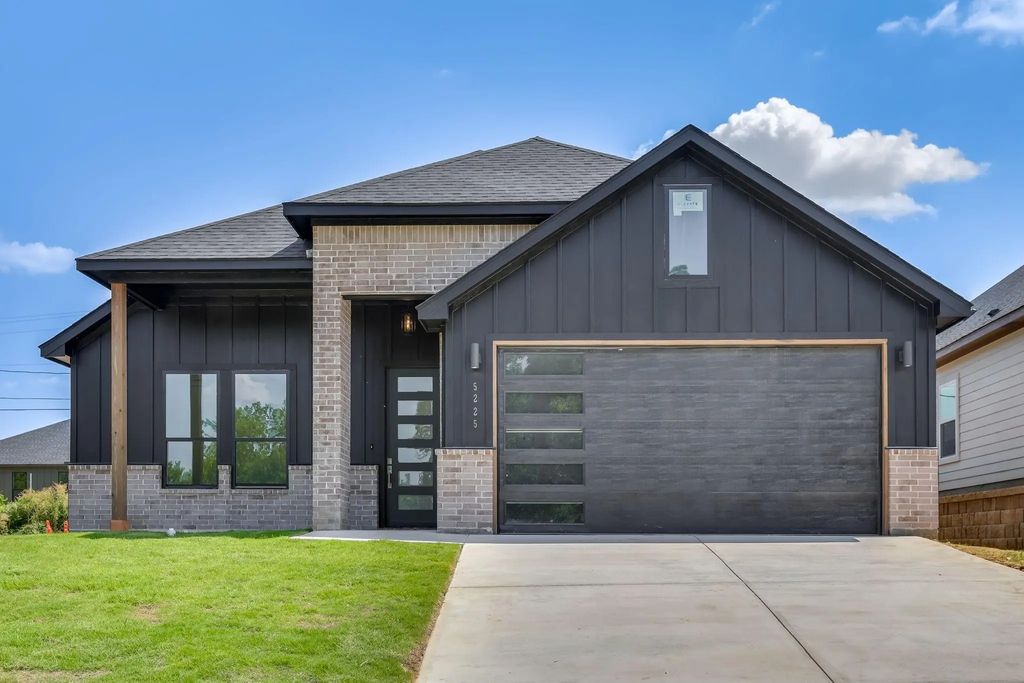 5225 Humbert Avenue, Fort Worth
